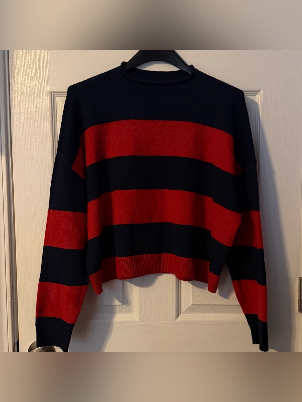 Sonoma Oversized Red and Black Wide-Stripe Crewneck Sweater